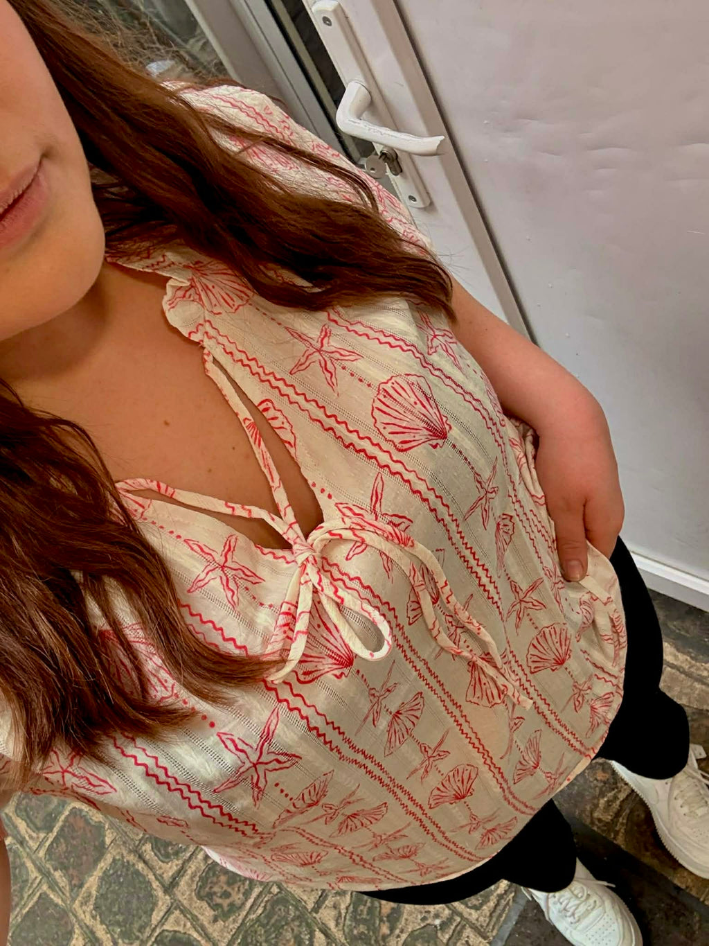 🐚 Titre : T-shirt Coquillages – L’esprit été tout en douceur