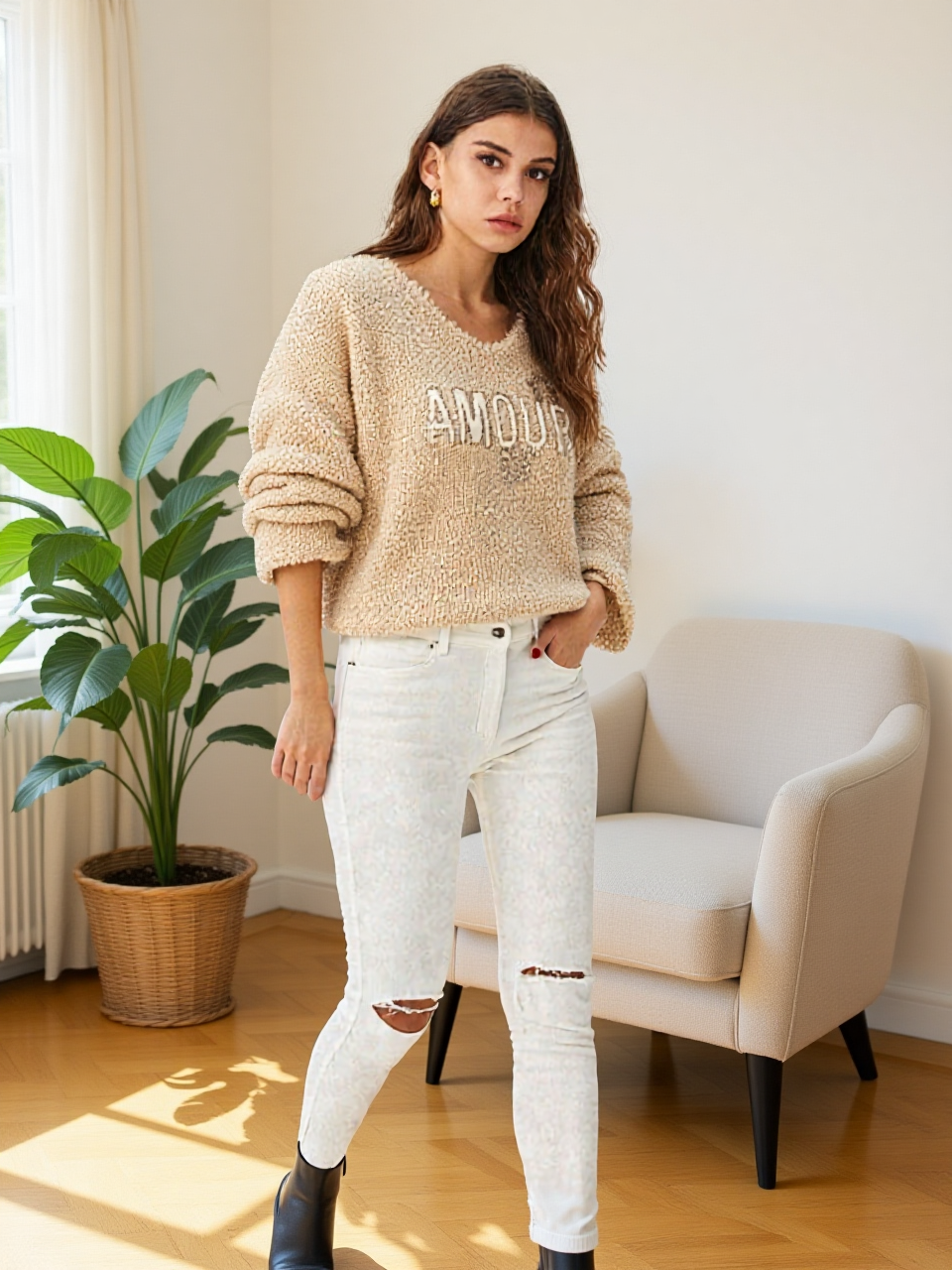 Pull oversize col V à motif "AMOUR"